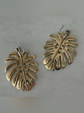 Pretty Goldtone Tropical Leaf Earrings, Lucky Brand